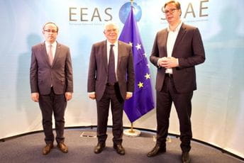 Sastankom Hotija i Vučića nastavljen dijalog Prištine i Beograda Sastankom Hotija i Vučića nastavljen dijalog Prištine i Beograda