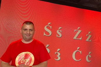 Damjanović: Kakvu poruku isticanjem trobojne zastave u Berenama opozicija šalje Crnoj Gori Damjanović: Kakvu poruku isticanjem trobojne zastave u Berenama opozicija šalje Crnoj Gori