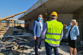 Vuković u Zeti: U infrastrukturu Golubovaca u ovoj godini biće uloženo 2 miliona eura Vuković u Zeti: U infrastrukturu Golubovaca u ovoj godini biće uloženo 2 miliona eura