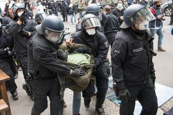 Povrijeđeno 45 policajaca, uhapšena 133 demonstranta Foto: Ilustracija