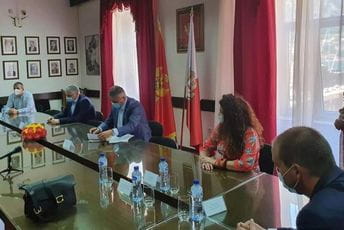 Opština Kotor i CEDIS razmjenili nekretnine uz novčanu nadoknadu Opština Kotor i CEDIS razmjenili nekretnine uz novčanu nadoknadu