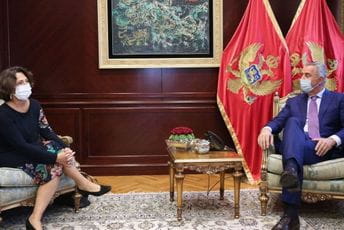 Fišer Kam zahvalila Đukanoviću na posvećenom odnosu prema Jevrejskoj zajednici u Crnoj Gori Fišer Kam zahvalila Đukanoviću na posvećenom odnosu prema Jevrejskoj zajednici u Crnoj Gori