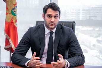 Preko 33 miliona eura za 15 hiljada kompanija Preko 33 miliona eura za 15 hiljada kompanija