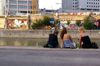 U Austriji najveći dileri Srbi, narkotike prodaju i Crnogorci i Bosanci U Austriji najveći dileri Srbi, narkotike prodaju i Crnogorci i Bosanci