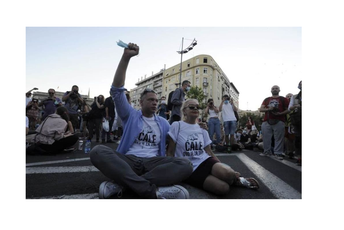 AFP objavio da je Đurić umro čekajući respirator, Brnabi ć tvrdi da je to "strašna laž" AFP objavio da je Đurić umro čekajući respirator, Brnabi ć tvrdi da je to "strašna laž"