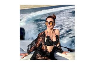 Seve izazovna i u 49-oj godini (FOTO) Seve izazovna i u 49-oj godini (FOTO)