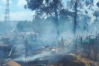 (FOTO) Gorjela trava i sitno rastinje, neki požari prijetili i objektima (FOTO) Gorjela trava i sitno rastinje, neki požari prijetili i objektima