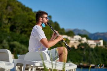 Muzika Boke odzvanja jutrima i šalje poruke mira i zajedništva Muzika Boke odzvanja jutrima i šalje poruke mira i zajedništva