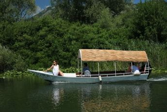 Naša priča je domaćinska, tako se prema gostima i ophodimo Krstarenje Skadarskim jezerom