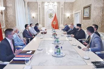 Trgovci maglom Sa pregovora Vlade CG i Mitropolije SPC