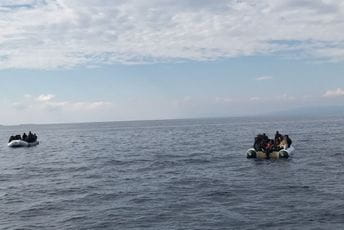 U nesreći poginulo 40 migranata U nesreći poginulo 40 migranata