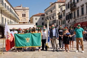 LP predala listu za izbore u Kotoru LP predala listu za izbore u Kotoru