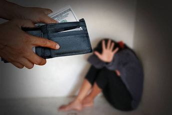 Za pet godina pet krivčnih prijava zbog trgovine ljudima Za pet godina pet krivčnih prijava zbog trgovine ljudima