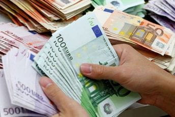 Isplaćene subvencije julskih zarada za oko 10.000 zaposlenih u CG Isplaćene subvencije julskih zarada za oko 10.000 zaposlenih u CG