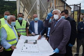 Marković u Bijelom Polju: Zadovoljan sam urađenim, u narednom mandatu završavamo Đalovića pećinu i Cmiljaču Marković u Bijelom Polju: Zadovoljan sam urađenim, u narednom mandatu završavamo Đalovića pećinu i Cmiljaču