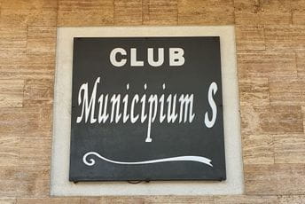 Slučaj Šarić: Novosadski hoteli, novosadski advokat i razgovor u novosadskom kafiću Slučaj Šarić: Novosadski hoteli, novosadski advokat i razgovor u novosadskom kafiću