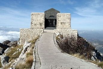 Ulaz u Njegošev mauzolej do 10. septembra biće besplatan Ulaz u Njegošev mauzolej do 10. septembra biće besplatan