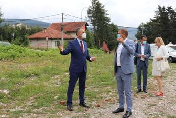 Izvjesna izgradnja objekta nove Bolnice i stambene zgrade za zdravstvene radnike u Pljevljima Izvjesna izgradnja objekta nove Bolnice i stambene zgrade za zdravstvene radnike u Pljevljima