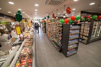 Promet u trgovini opao 9,2 odsto u odnosu na prvo polugođe 2019. Promet u trgovini opao 9,2 odsto u odnosu na prvo polugođe 2019.