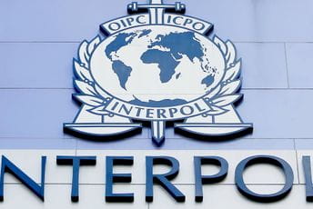 Policija preko Interpola potražuje 285 osoba Policija preko Interpola potražuje 285 osoba