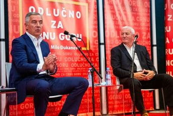 Đukanović: Na izborima branimo najveće vrijednosti Crne Gore (VIDEO) Đukanović: Na izborima branimo najveće vrijednosti Crne Gore (VIDEO)