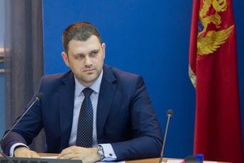 Anđušić: Dijaspora temelj savremene multietničke i multikonfesionalne Crne Gore Anđušić: Dijaspora temelj savremene multietničke i multikonfesionalne Crne Gore