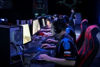 Sin spiskao životnu ušteđevinu porodice, sav novac donirao gejmerima Sin spiskao životnu ušteđevinu porodice, sav novac donirao gejmerima