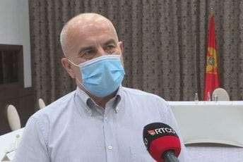 Ivanović: Glasanje moguće i sa starim dokumentom ako ga aparati prepoznaju Ivanović: Glasanje moguće i sa starim dokumentom ako ga aparati prepoznaju