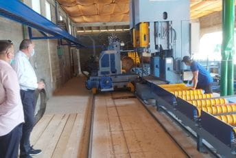 Simović u Rožajama otvorio Agrobiznis centar i novi drvoprerađivački pogon Simović u Rožajama otvorio Agrobiznis centar i novi drvoprerađivački pogon