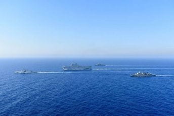 Sudar grčkog i turskog vojnog broda u Mediteranu Sudar grčkog i turskog vojnog broda u Mediteranu