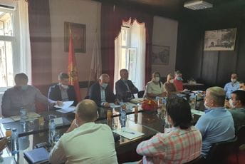 Aprcović: Krediti IRF-a će kotorskoj privredi pomoći da prevaziđe aktuelnu krizu Aprcović: Krediti IRF-a će kotorskoj privredi pomoći da prevaziđe aktuelnu krizu