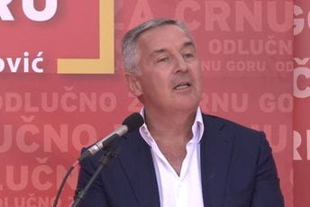 Đukanović: Mir i stabilnost najvrijedniji resursi koje DPS obezbjeđuje današnjim generacijama (VIDEO) Đukanović: Mir i stabilnost najvrijedniji resursi koje DPS obezbjeđuje današnjim generacijama (VIDEO)