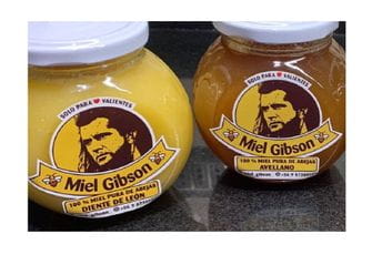 Snašla se: Prodaje med sa imenom i likom glumca Snašla se: Prodaje med sa imenom i likom glumca