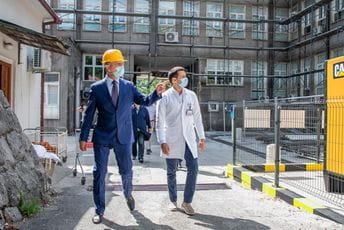 Za adaptaciju i rekonstrukciju specijalnih bolnica u Risnu i Dobroti 800 hiljada eura Za adaptaciju i rekonstrukciju specijalnih bolnica u Risnu i Dobroti 800 hiljada eura