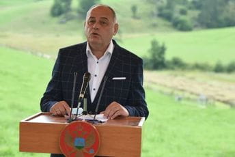 Simović: Novih 850.000 eura bespovratne podrške proizvođačima za preradu mlijeka na gazdinstvu Simović: Novih 850.000 eura bespovratne podrške proizvođačima za preradu mlijeka na gazdinstvu