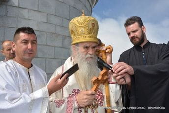 Amfilohije: Ne glasajte za one koji su krvlju obagrili Božić 1919. i 1941. Amfilohije: Ne glasajte za one koji su krvlju obagrili Božić 1919. i 1941.