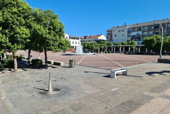 Produžen rok za predaju konkursnih radova za idejno rješenje rekonstrukcije Produžen rok za predaju konkursnih radova za idejno rješenje rekonstrukcije