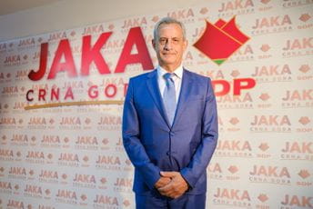 Ilić: Hrapović u širokom luku zaobilazio bolnicu u Kotoru Ilić: Hrapović u širokom luku zaobilazio bolnicu u Kotoru