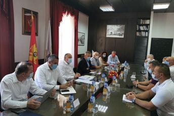 Simović: Briga za 7.000 crnogorskih pomoraca mora biti sveobuhvatna Simović: Briga za 7.000 crnogorskih pomoraca mora biti sveobuhvatna