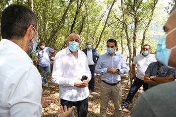 Simović obišao radove na izgradnji Kuće maslina u Starom Baru Simović obišao radove na izgradnji Kuće maslina u Starom Baru