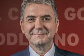 Ivanović: Građani će 30. avgusta odlučiti hoće li euro, ili povratak na dinar Ivanović: Građani će 30. avgusta odlučiti hoće li euro, ili povratak na dinar