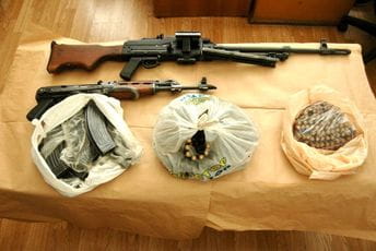 Uhapšen kandidat sa liste "Mir je naša nacija", zbog posjedovanja oružja Uhapšen kandidat sa liste "Mir je naša nacija", zbog posjedovanja oružja