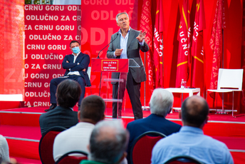 Đukanović: Politika destrukcije, izdajstva i potčinjavanja neće proći, toga su se časni ljudi uvijek stidjeli u Crnoj Gori Đukanović: Politika destrukcije, izdajstva i potčinjavanja neće proći, toga su se časni ljudi uvijek stidjeli u Crnoj Gori