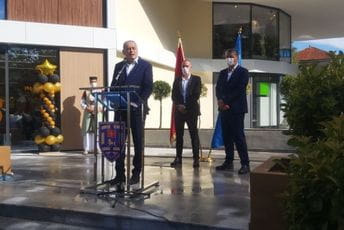 Simović: Crna Gora je jaka, sigurna i otporna na sve prijetnje Simović: Crna Gora je jaka, sigurna i otporna na sve prijetnje