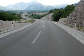 Danas do 31 stepen, na sjeveru slaba kiša Danas do 31 stepen, na sjeveru slaba kiša