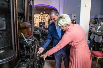 Koncesioni akt za HE Komarnica uručen EPCG Koncesioni akt za HE Komarnica uručen EPCG