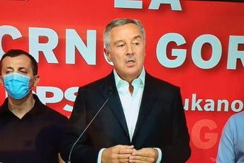 Đukanović: Ostajemo najjača partija u Crnoj Gori, osvojili smo 30 mandata Đukanović: Ostajemo najjača partija u Crnoj Gori, osvojili smo 30 mandata