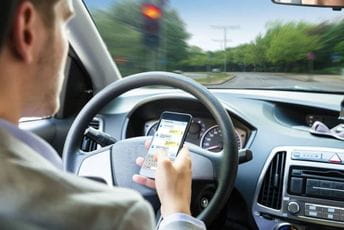 Nikšićanin osuđen na 20 dana zatvora zbog prolaska kroz crveno Nikšićanin osuđen na 20 dana zatvora zbog prolaska kroz crveno