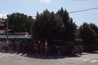 Napadnuta dva Bošnjaka i demolirano više objekata građana islamske vjeroispovijesti Napadnuta dva Bošnjaka i demolirano više objekata građana islamske vjeroispovijesti