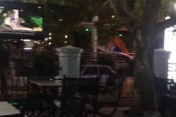 Kolona sa srpskim zastavama provocirala građane Tuzi Kolona sa srpskim zastavama provocirala građane Tuzi